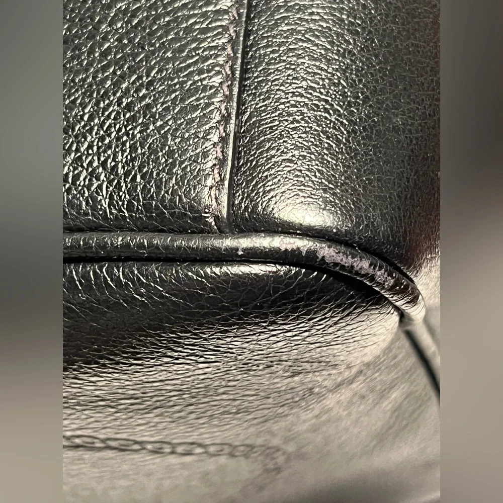 PRADA MILANO  (EMBOSSED LOGO) Glace calf Leather Black Shoulder Bag 🎩🎩🎩🎩🎩🎩 - Picture 11 of 16